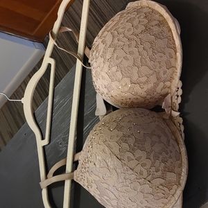 Bombshell beautiful bra